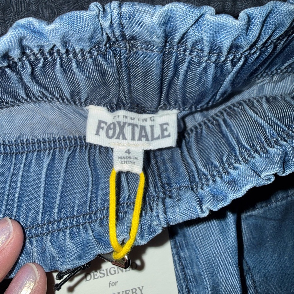 Finding Foxtale size 4 bundle - Picture 2 of 7